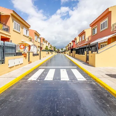 Dom wakacyjny Flatguest Velas + Duplex + Pool + Terrace