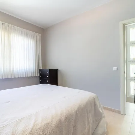 Dom wakacyjny Rosa Elena *