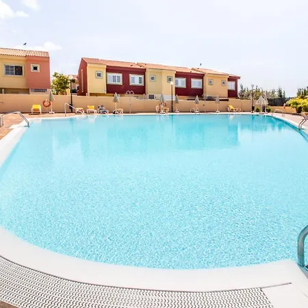 Dom wakacyjny Rosa Elena *